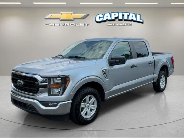 Used 2023 Silver Ford XLT image 1