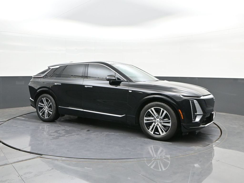 Used 2024 Black Cadillac Luxury image 17