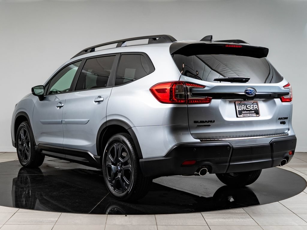 Used 2025 Ice Silver Metallic Subaru Onyx Edition image 6
