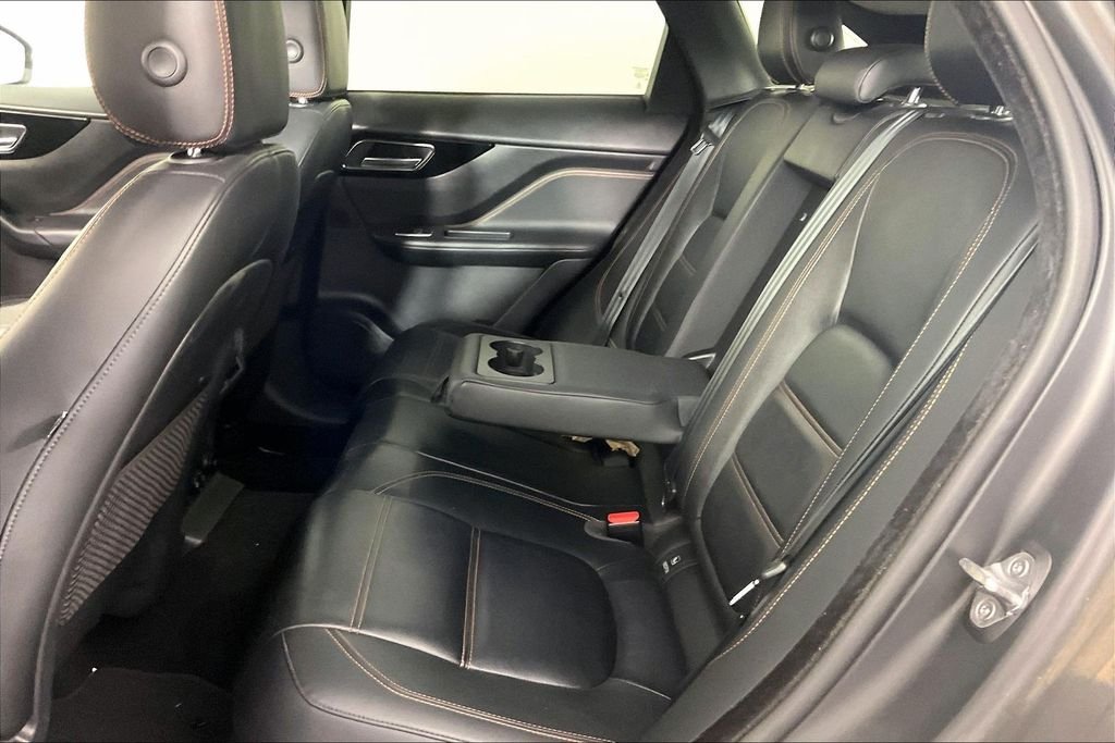 Used 2020 Black Jaguar 30t Prestige image 2