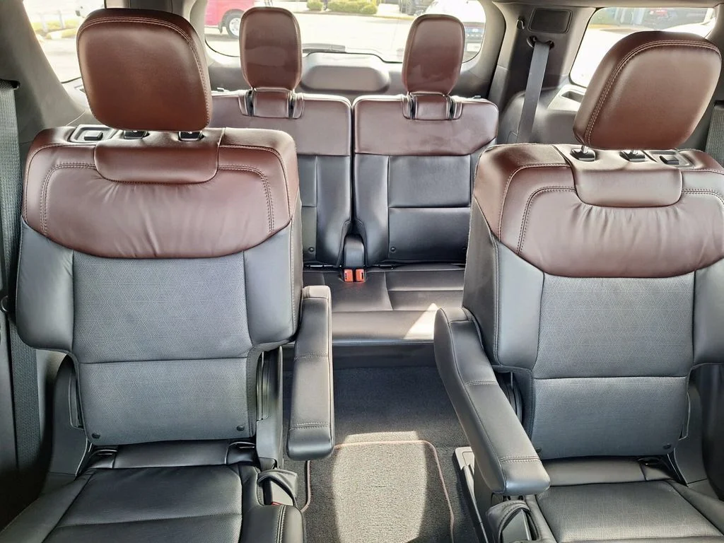 Used 2022 Blue Ford Platinum image 32