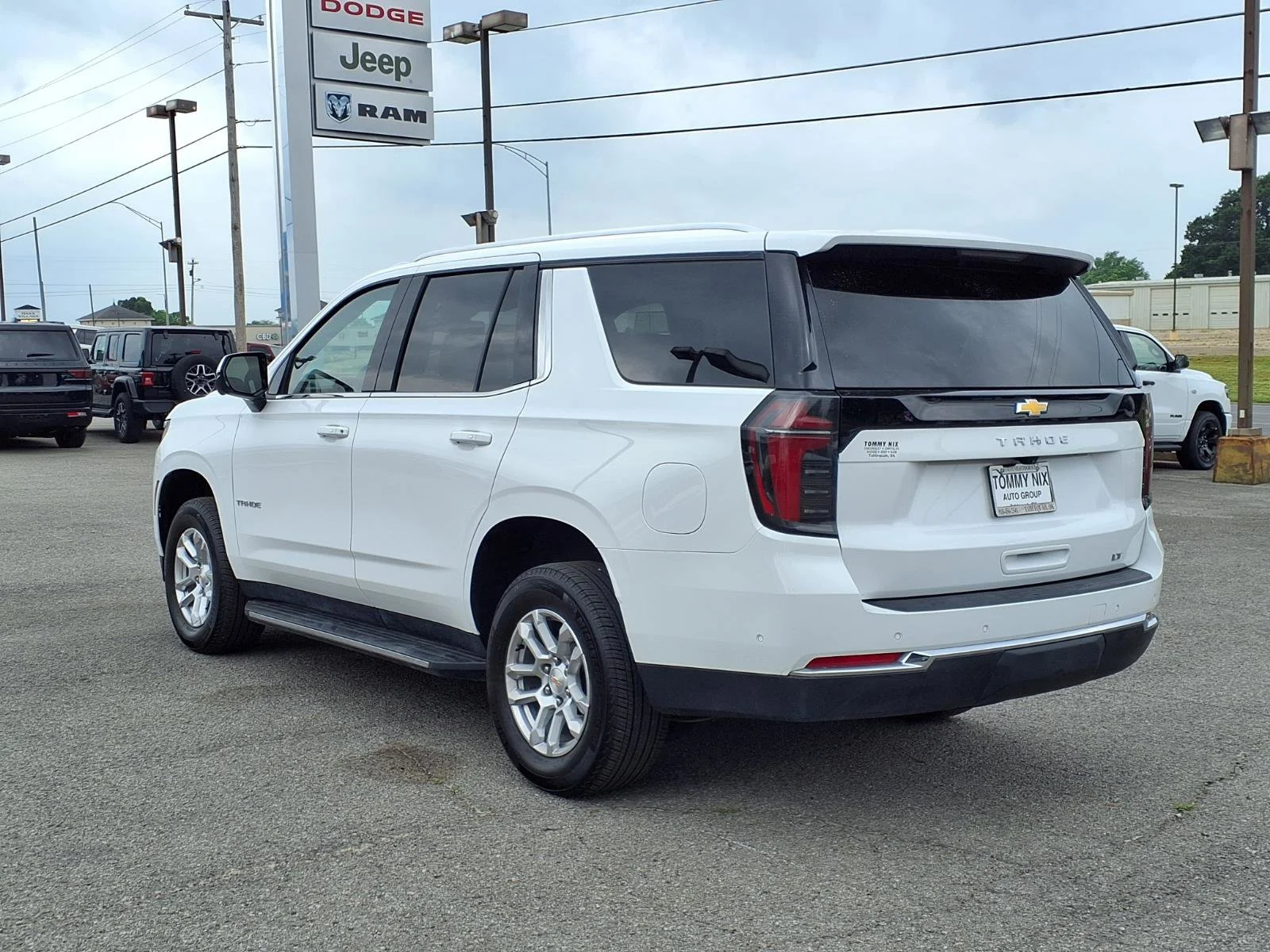 Used 2025 Summit White Chevrolet LT image 2