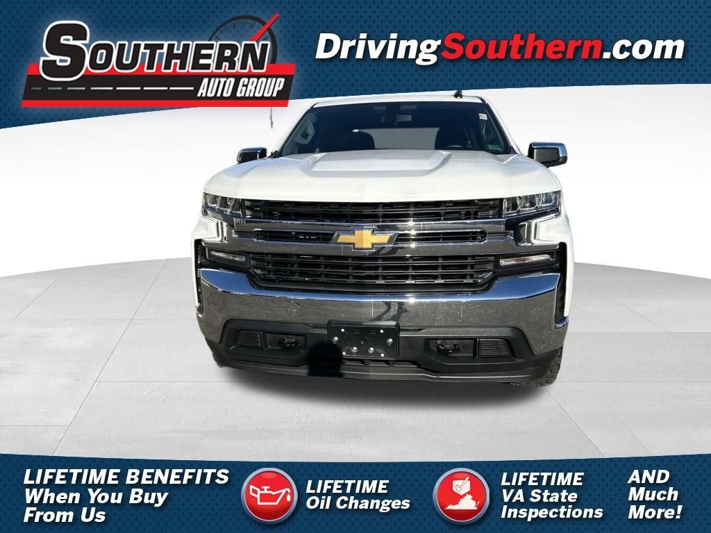 Used 2022 White Chevrolet LT image 1