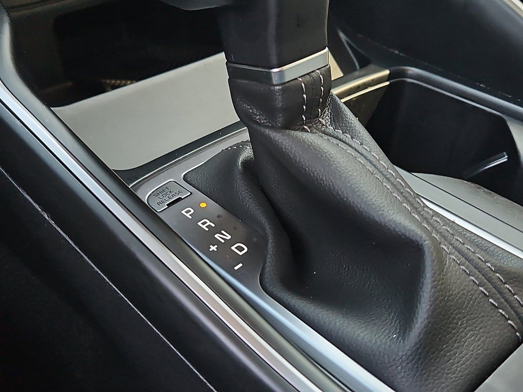 Used 2025 Ebony Black Kia EX image 25