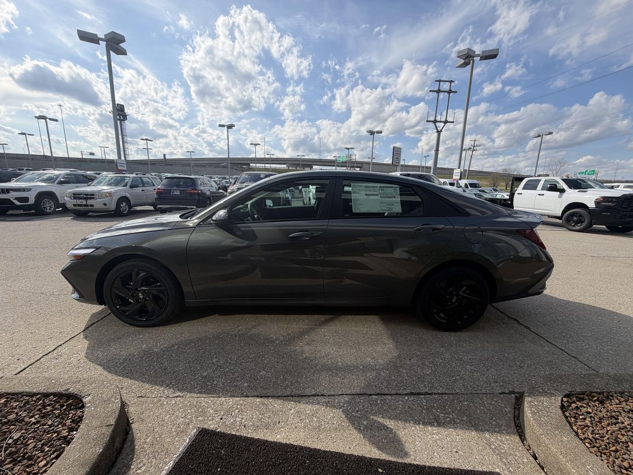New 2026 Amazon Gray Hyundai SEL Sport image 10