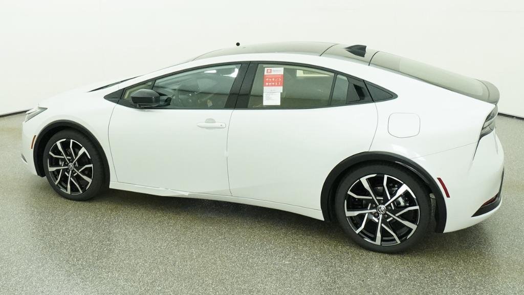New 2026 Wind Chill Pearl Toyota XSE Premium image 25
