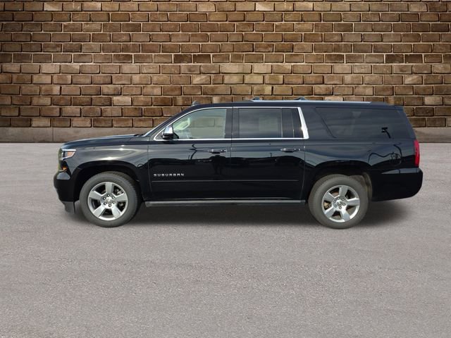 2019 Chevrolet Suburban Premier photo 2
