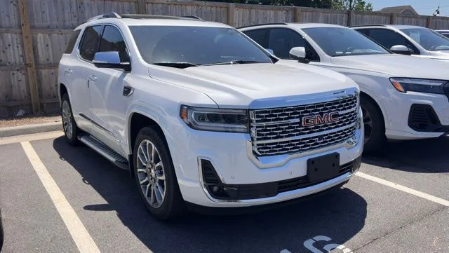 2023 GMC Acadia Denali FWD's photo