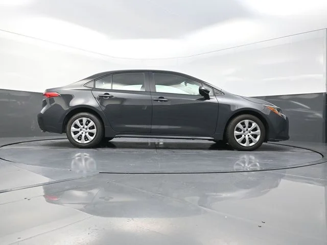 Used 2024  Toyota LE image 37