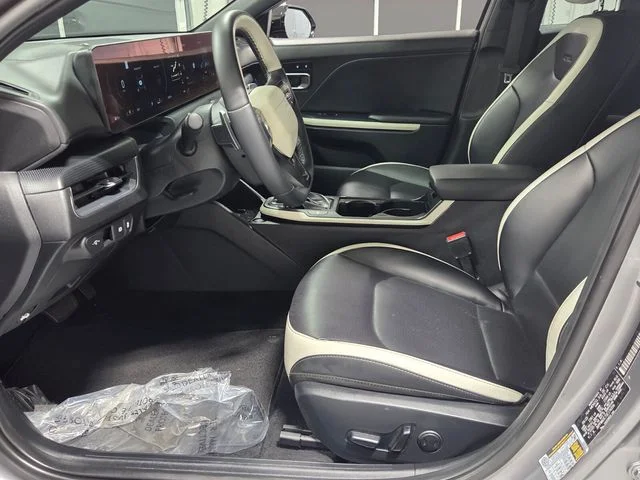 Used 2025 Gray Kia GT-Line image 5
