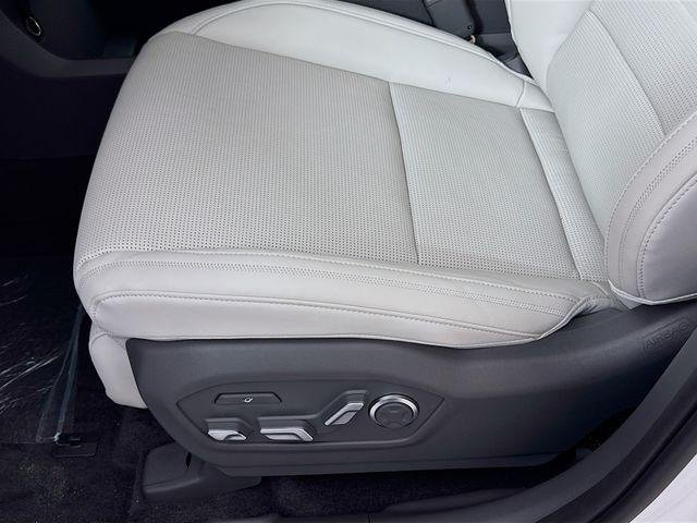 New 2026 White Hyundai Calligraphy FWD image 35