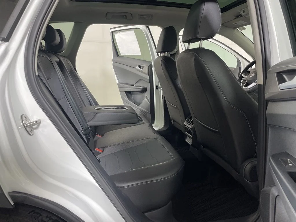 New 2026 White Volkswagen 1.5T SE Black image 22