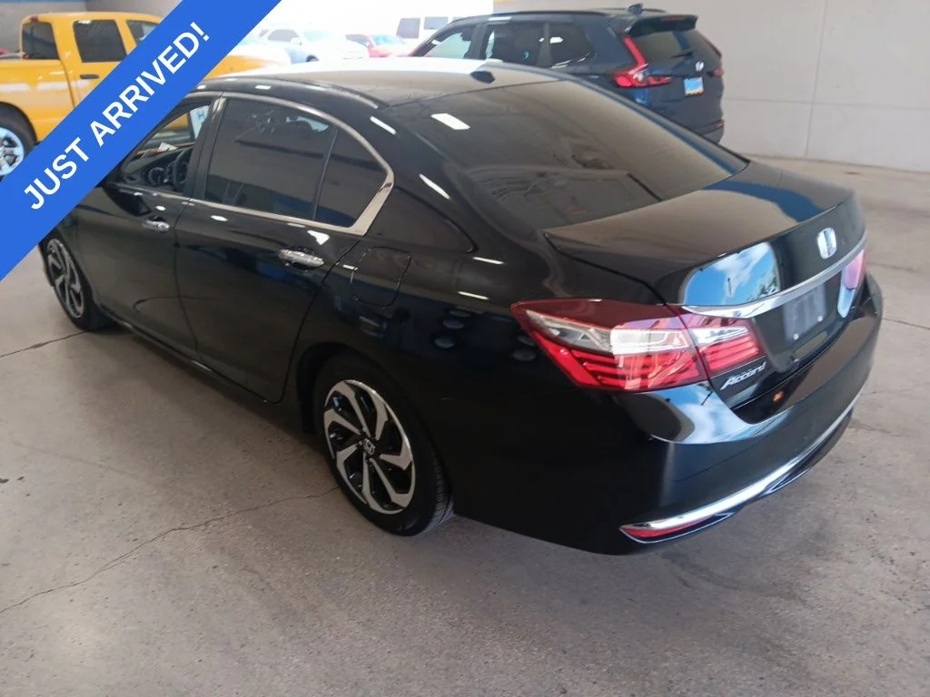Used 2017 Crystal Black Pearl Honda EX image 4
