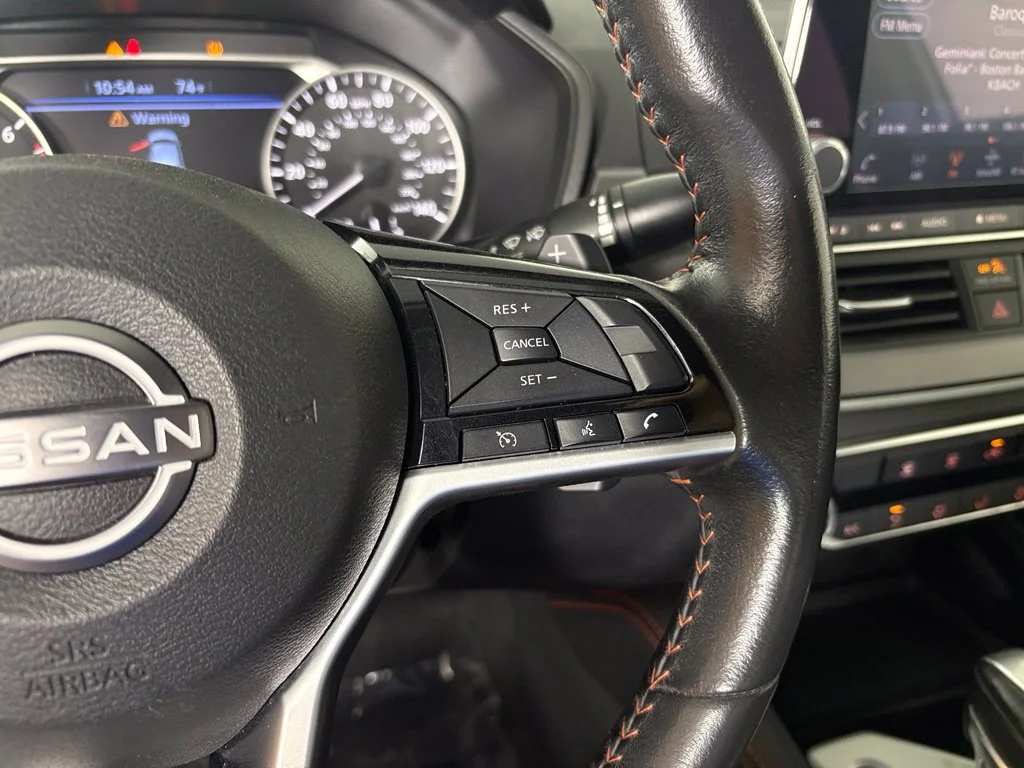 Used 2024 Silver Nissan 2.5 SR image 19