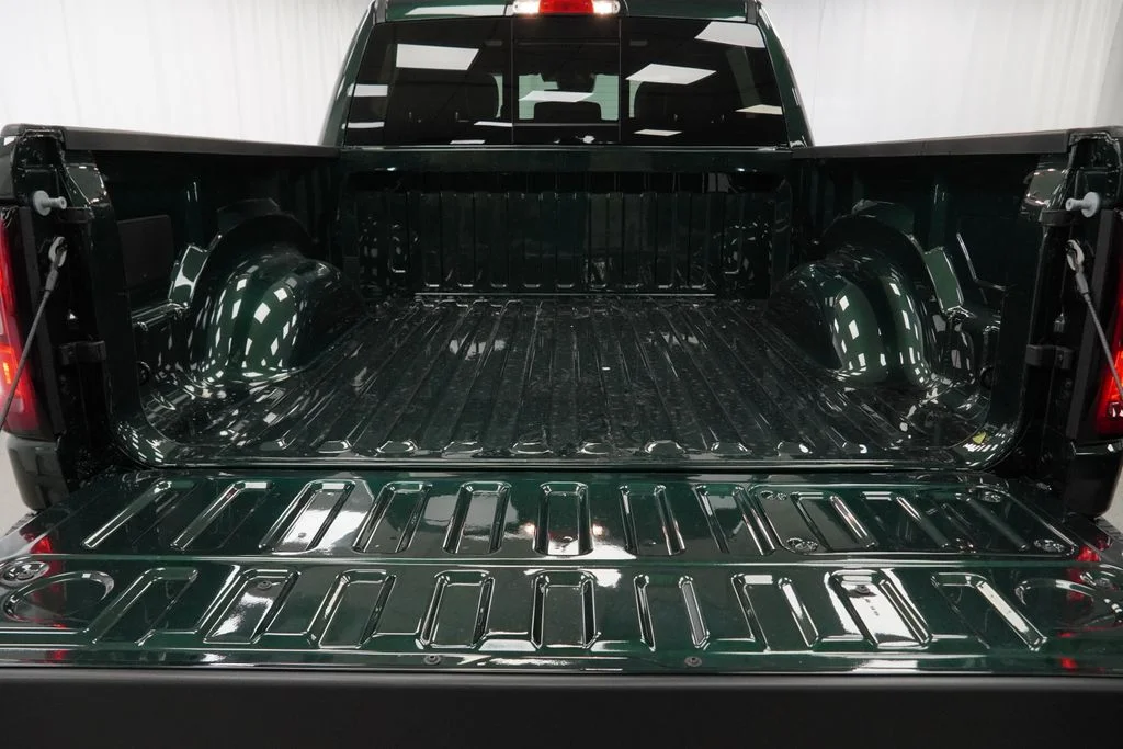 New 2026 Serrano-Green Metallic Exterior Paint RAM Laramie image 33