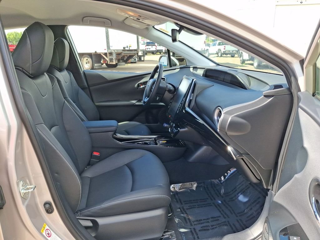 Used 2022 Silver Toyota Limited image 25
