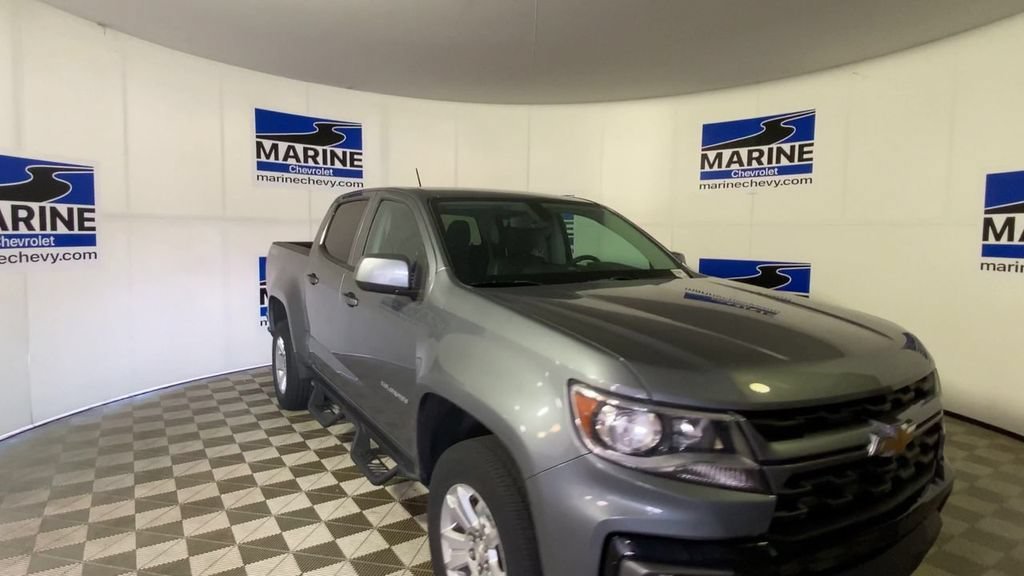 Used 2022 SATIN STEEL METALLIC Chevrolet 4WD LT image 4