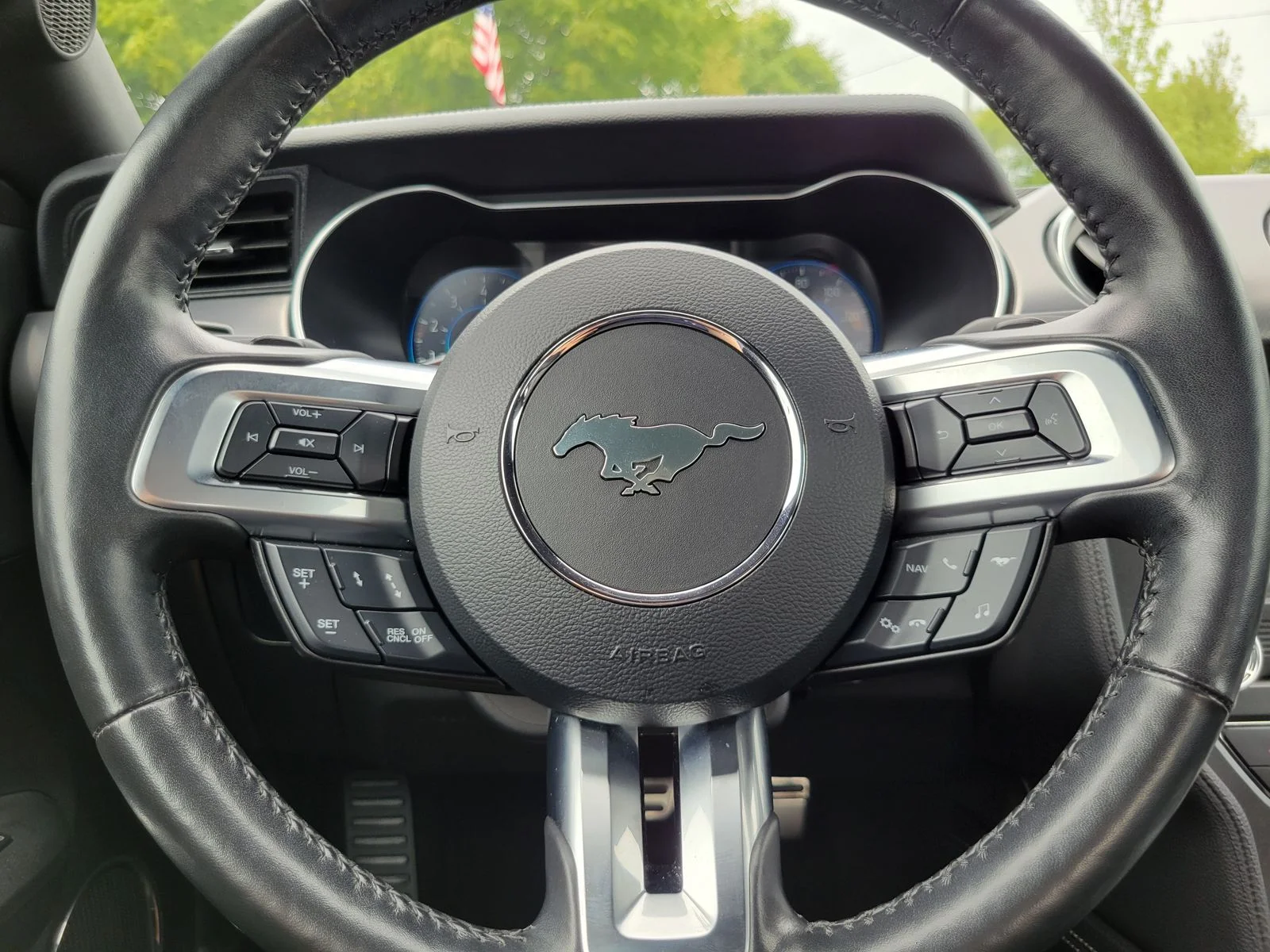 Used 2022 Oxford White Ford EcoBoost Premium image 14