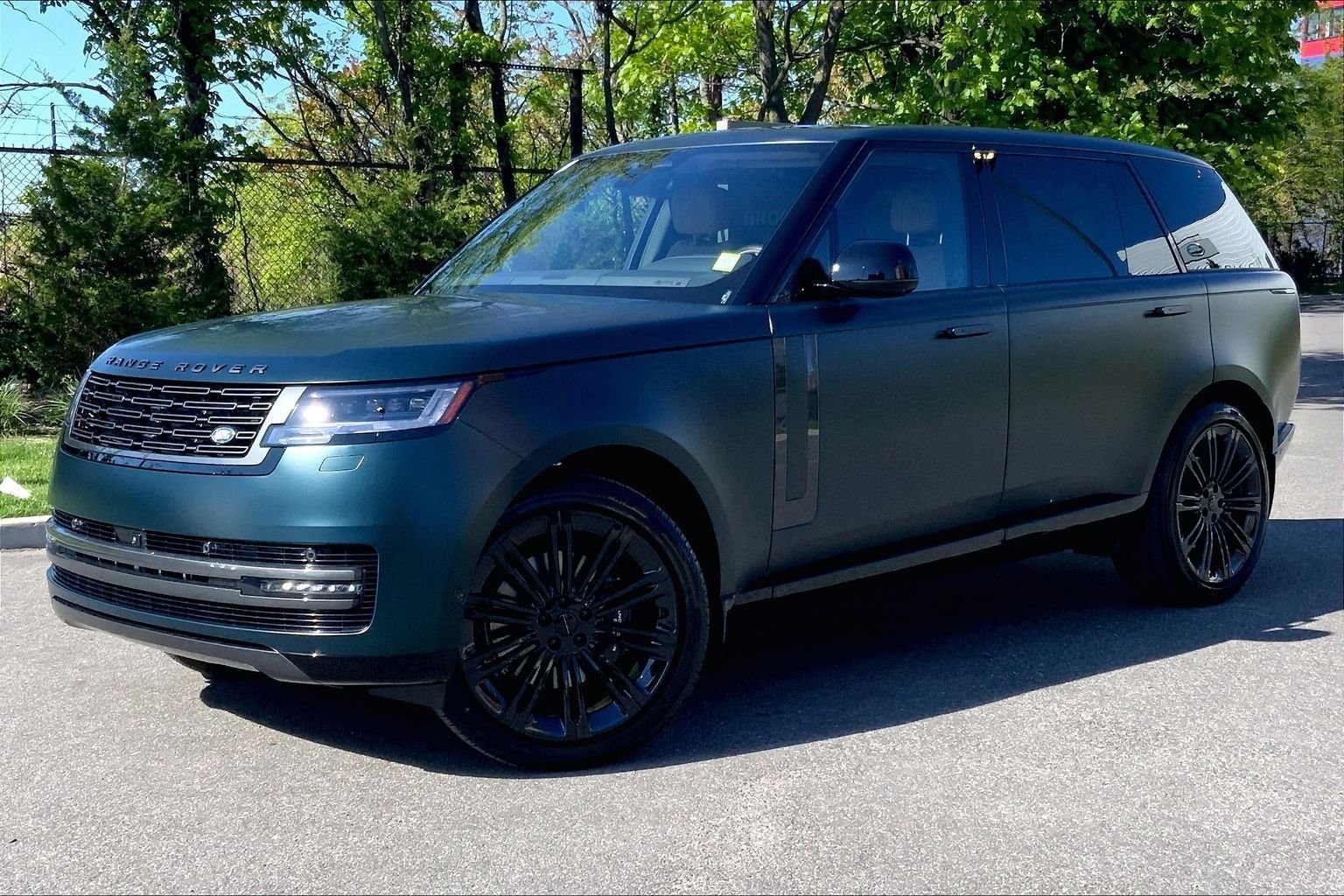 2026 Land Rover Range Rover 3.0 SE LWB 7's photo