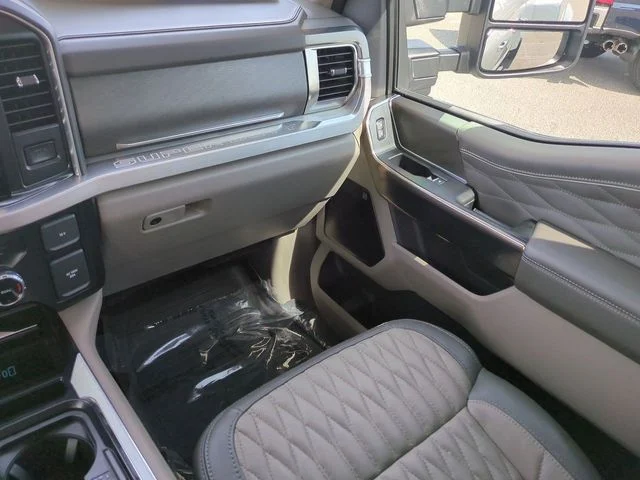 Used 2025 White Ford Platinum image 17