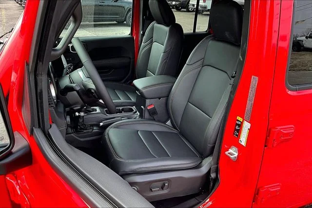New 2026 Firecracker Red Clear-Coat Exterior Paint Jeep Sahara image 10