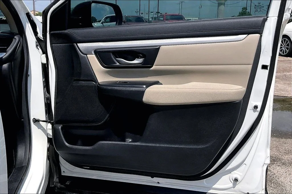 Used 2018  Honda LX image 28