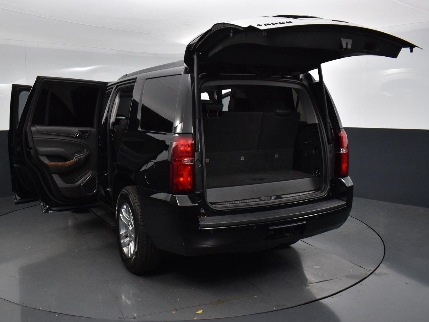 Used 2018 Black Chevrolet Premier image 44