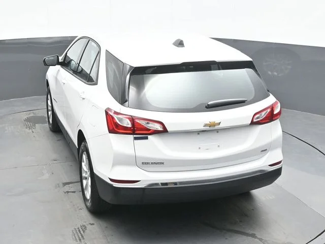Used 2018 White Chevrolet LS image 10