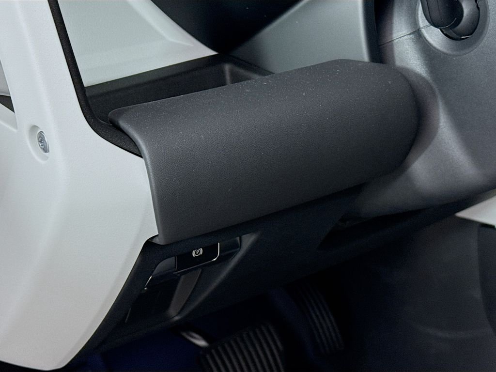 New 2026 Fuji White Land Rover S image 11
