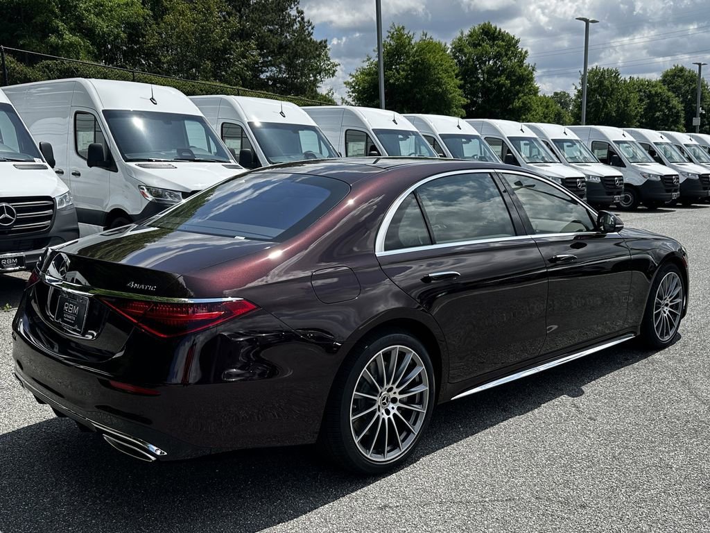New 2026 MANUFAKTUR Rubellite Red Metallic Mercedes-Benz S 580 image 8