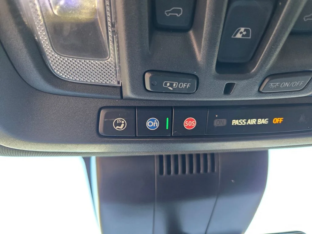 Used 2025 Onyx Black GMC AT4 image 13