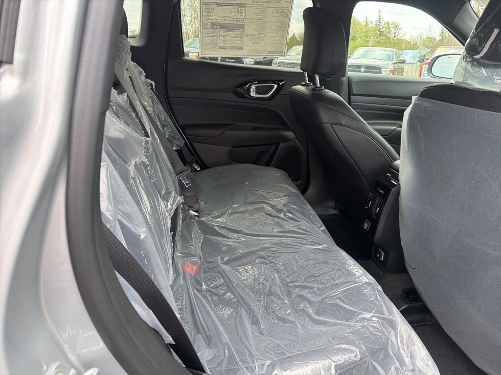 New 2026 Silver Zynith Metallic Clearcoat Jeep Limited image 24