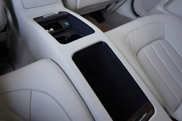 Used 2016  Mercedes-Benz CLS 550 image 32
