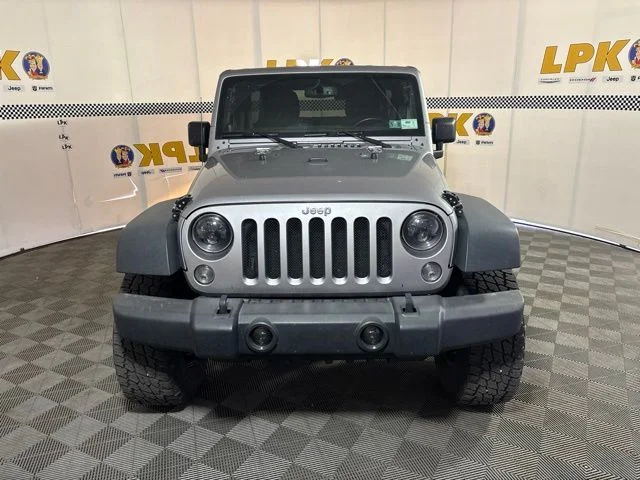 Used 2014 Billet Metallic Clearcoat Jeep Unlimited Sport image 8
