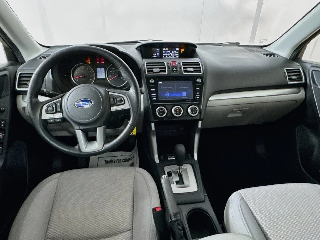 Used 2018 Gray Subaru 2.5i Premium image 27