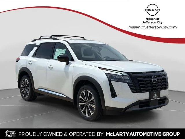 2026 Nissan Pathfinder Platinum 4WD's photo