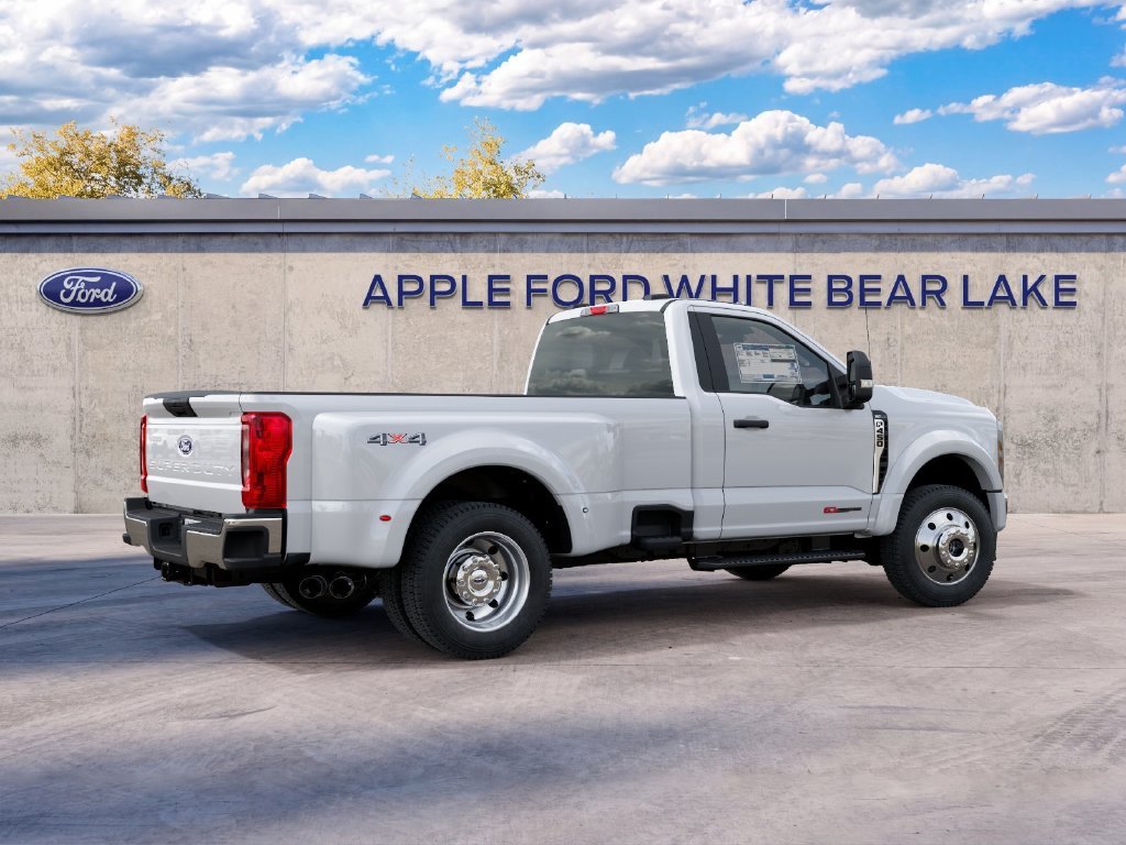 New 2027 White Ford XLT image 6