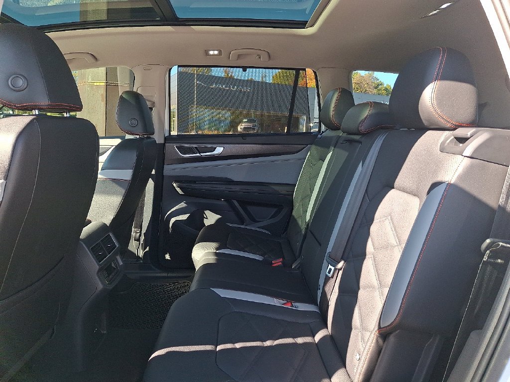 2024 Volkswagen Atlas Atlas Peak Edition - Photo 11