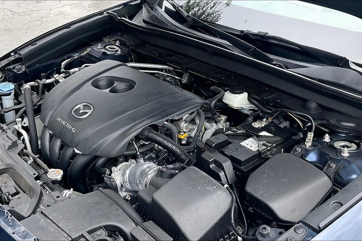 Used 2021  Mazda Select image 33