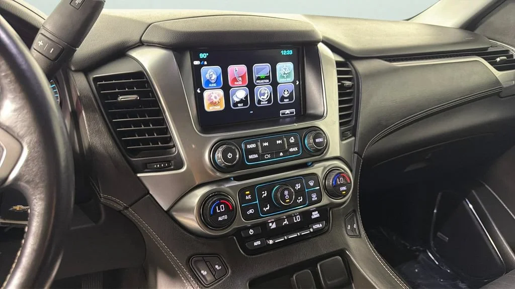 Used 2019 SHADOW GRAY METALLIC Chevrolet LT image 22