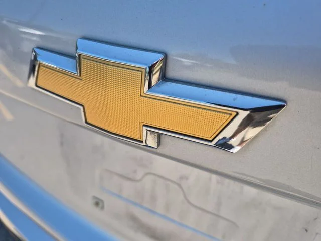 Used 2018 Silver Chevrolet LT image 27