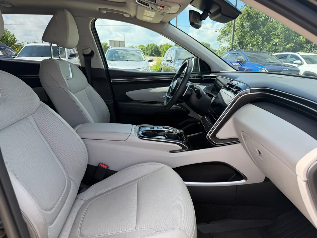 Used 2024 Black Pearl Hyundai Limited image 11