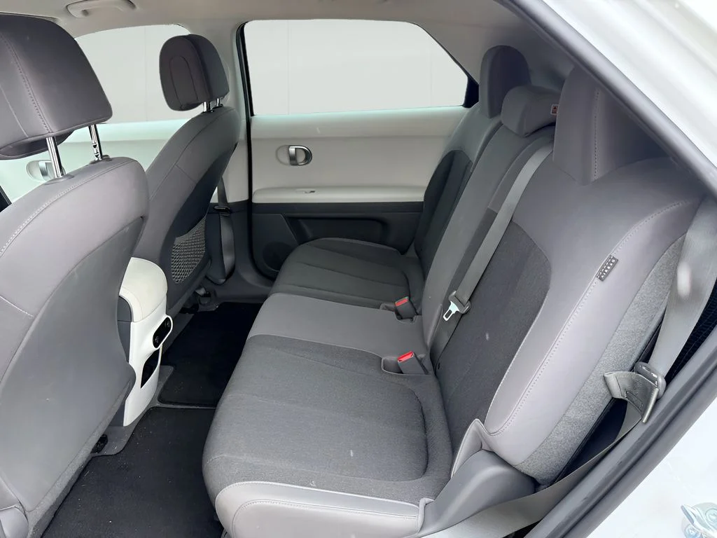 Used 2024 Atlas White Hyundai SEL image 11