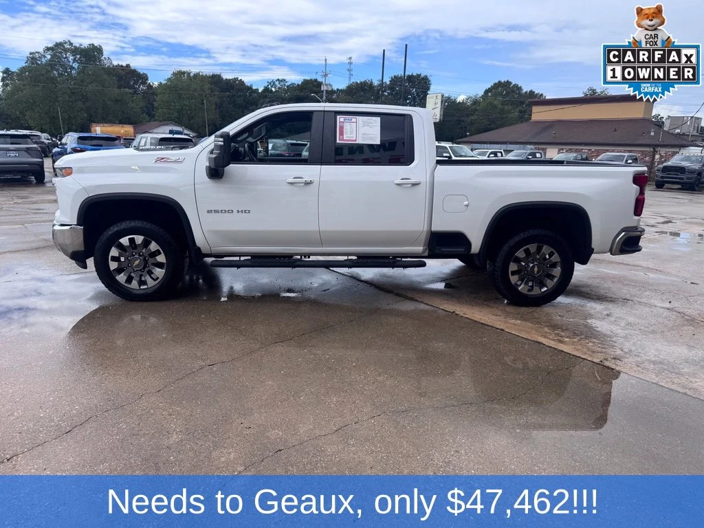 Used 2024 White Chevrolet LT image 6