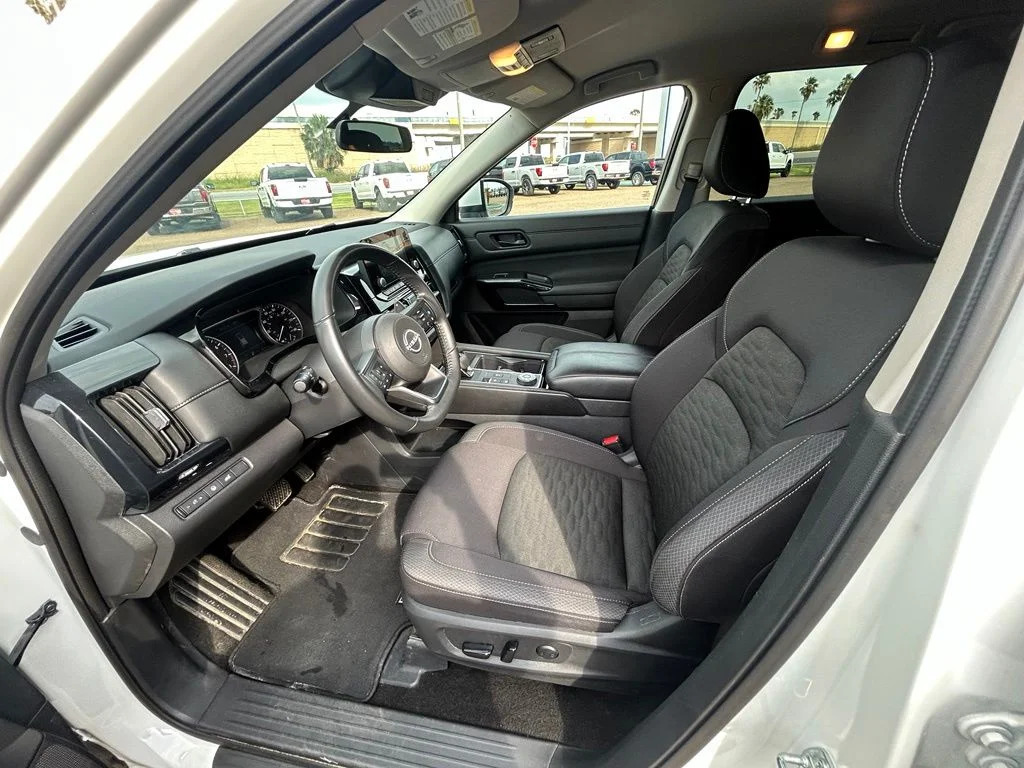 Used 2025 White Nissan SV image 11