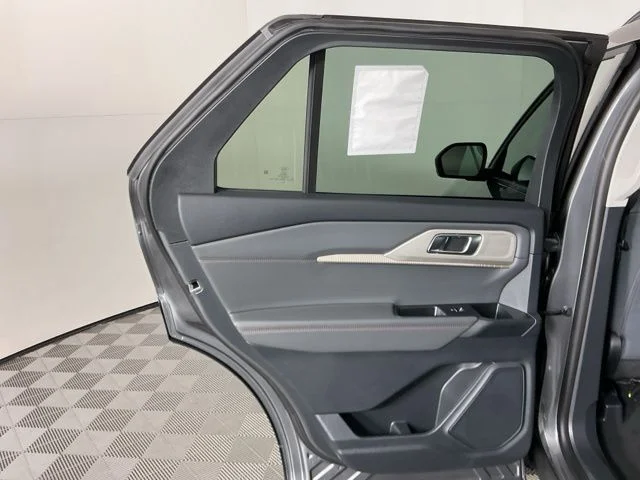 New 2026 Carbonized Gray Metallic Ford Active image 26