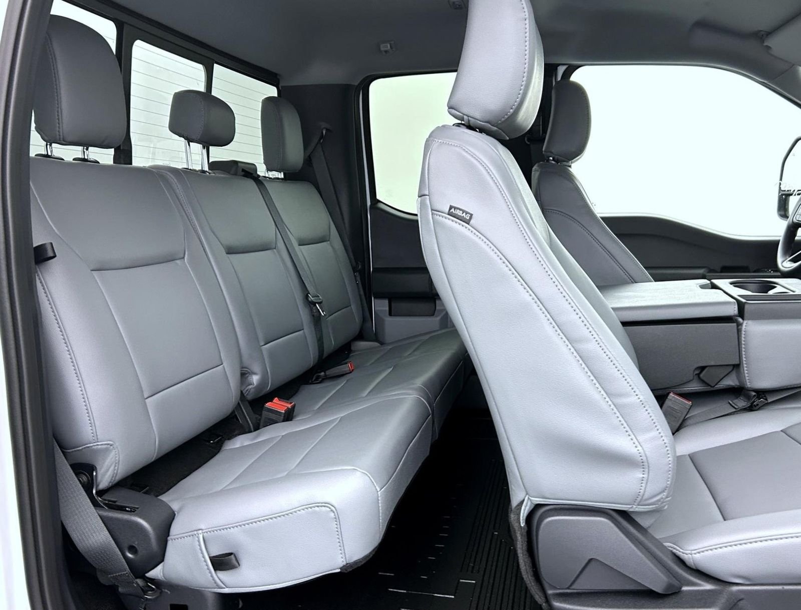 New 2026 Oxford White Ford XL image 18