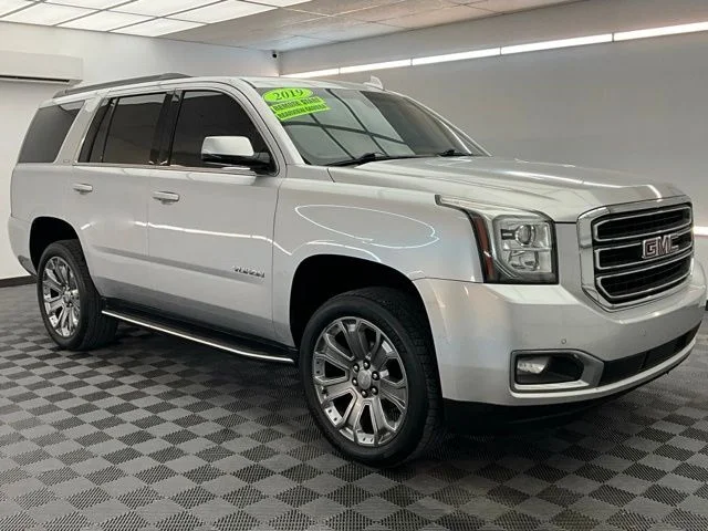 Used 2019 Silver GMC SLE image 3