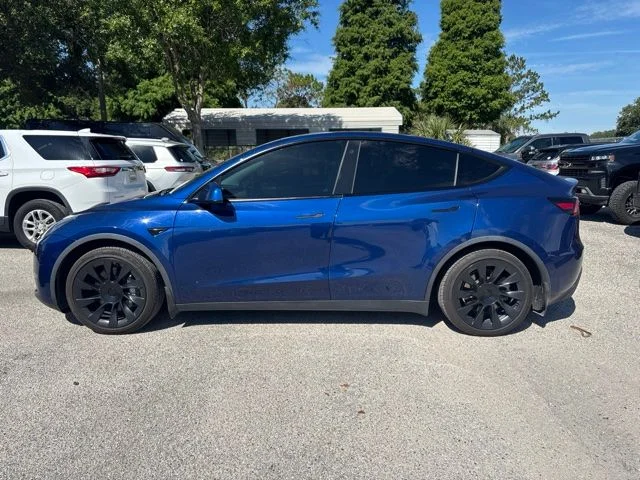 Used 2021 Blue Tesla Long Range image 8