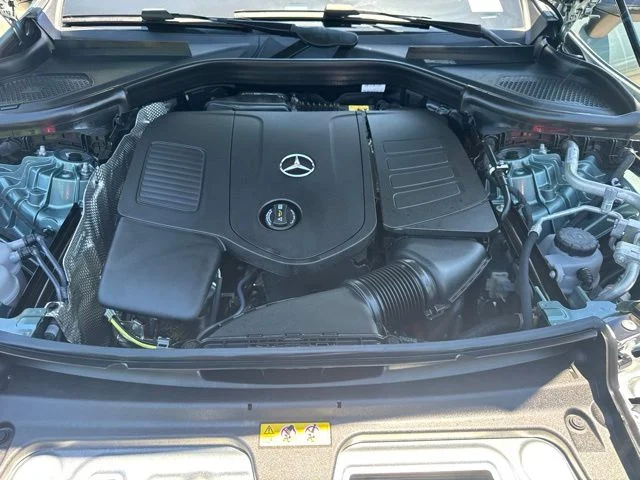 Used 2025 Green Mercedes-Benz GLC 350e image 18